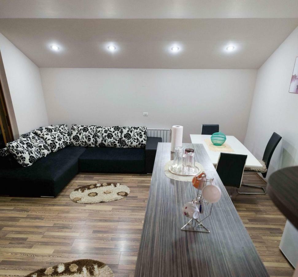 Penthouse De Lux Apartment ออราแด ภายนอก รูปภาพ