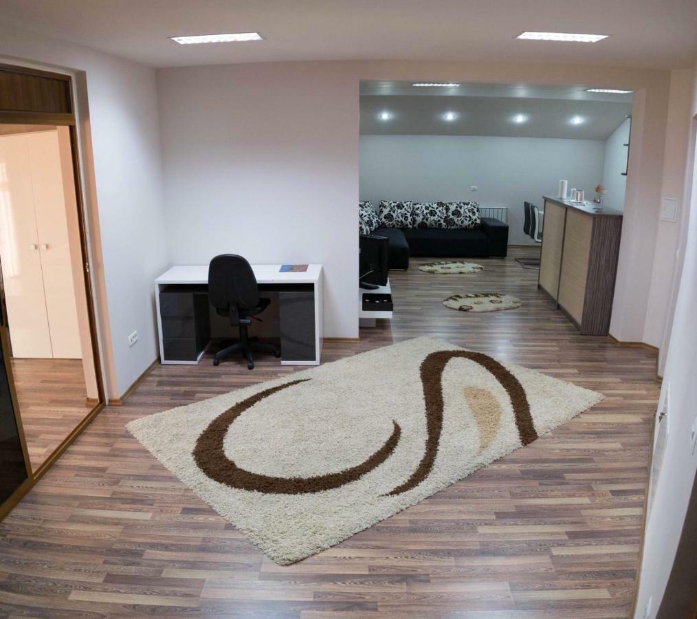 Penthouse De Lux Apartment ออราแด ภายนอก รูปภาพ